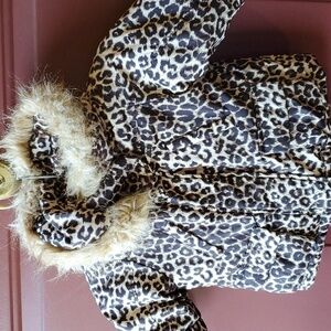 The Children's Place animal print ski jacket with removable hood. Size 6 -9 mo